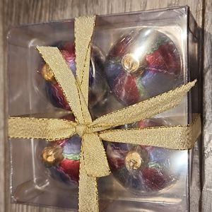 NWT Stationary Endcap Holiday Novelty Candle 4pk Ornament Candles